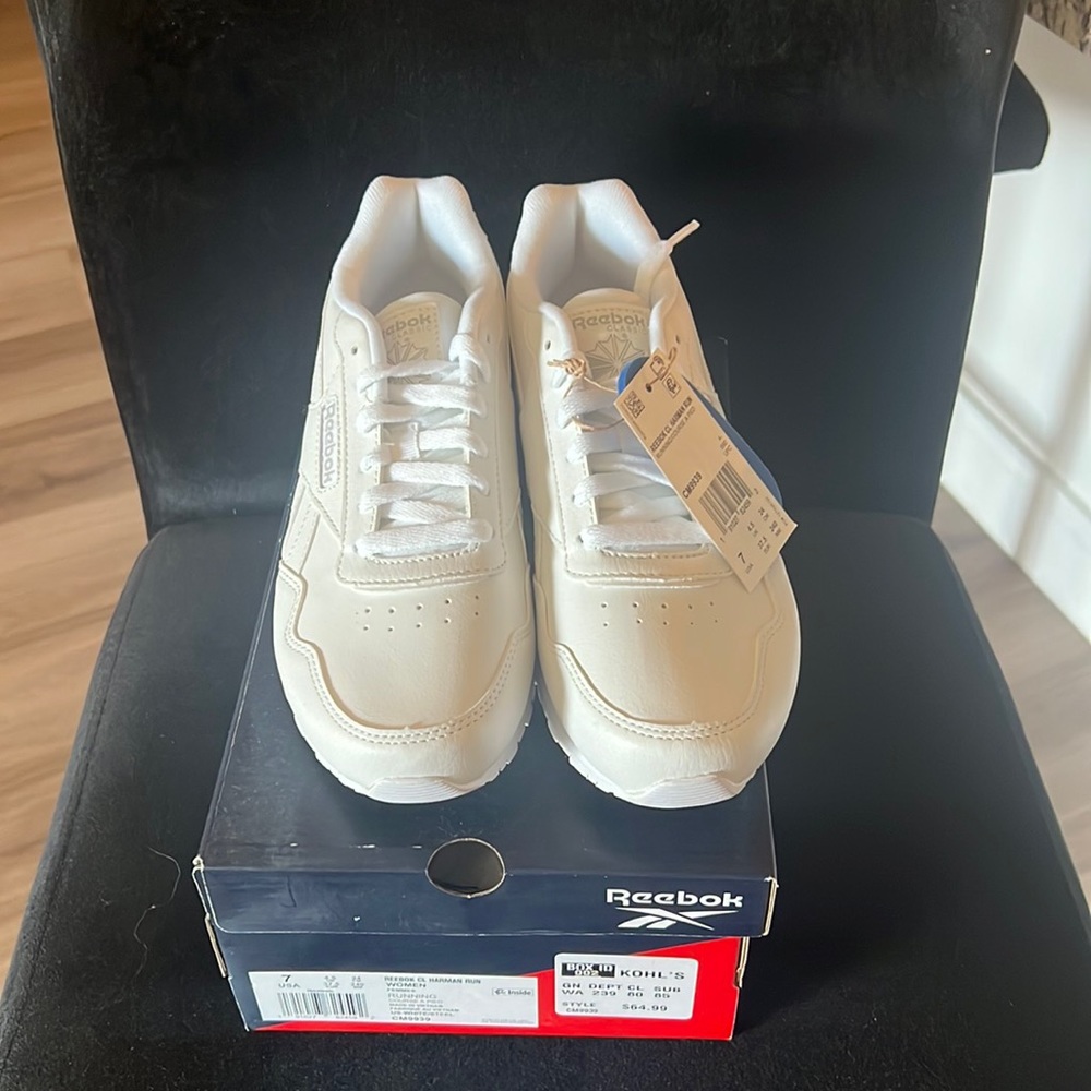 Brand new Reebok white shoes